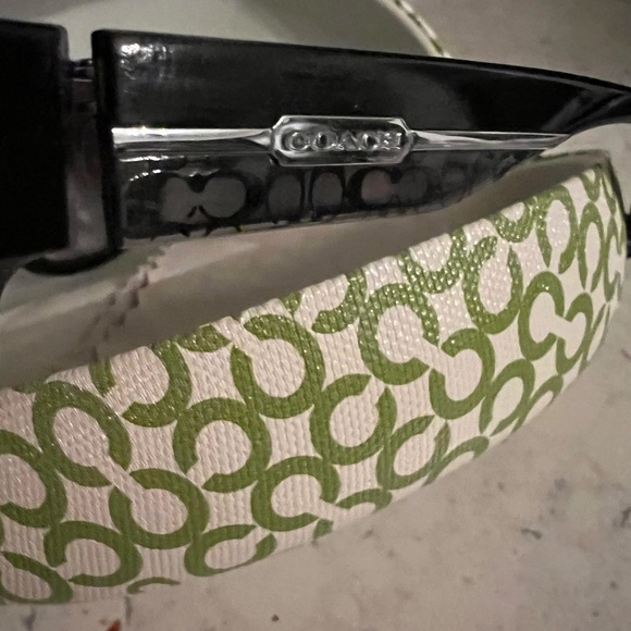 Black Women’s Coach Sunglasses - Picture 4 of 8